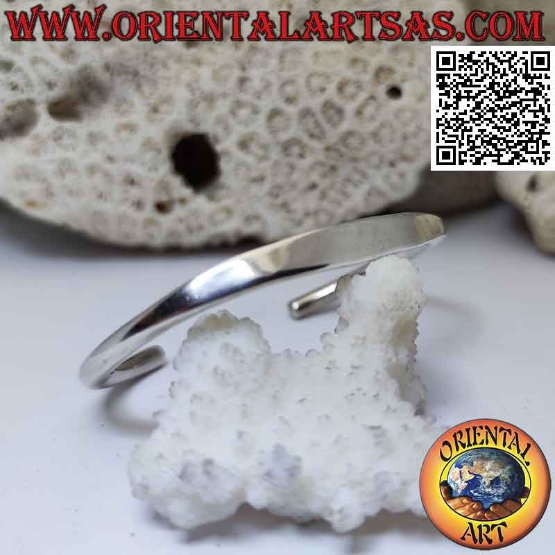 Bracelet rigide en argent 925 ‰ tubulaire lisse écrasé sur le devant