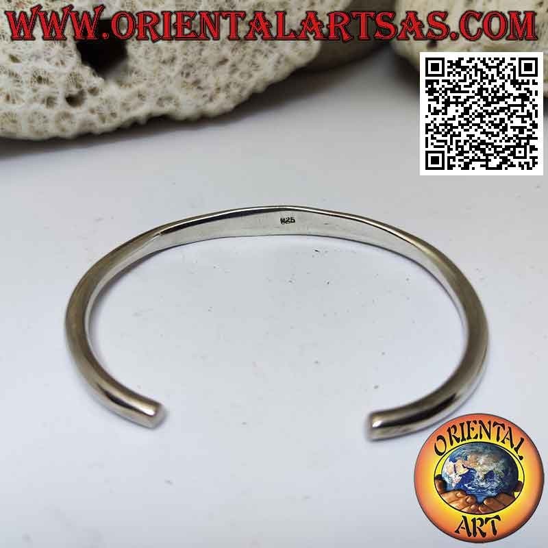 Rigid bracelet in 925 ‰ silver tubular smooth crushed on the front