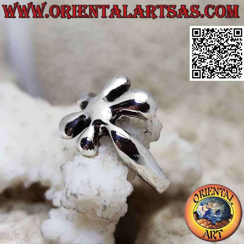 Bague en argent lisse en forme de tache de couleur