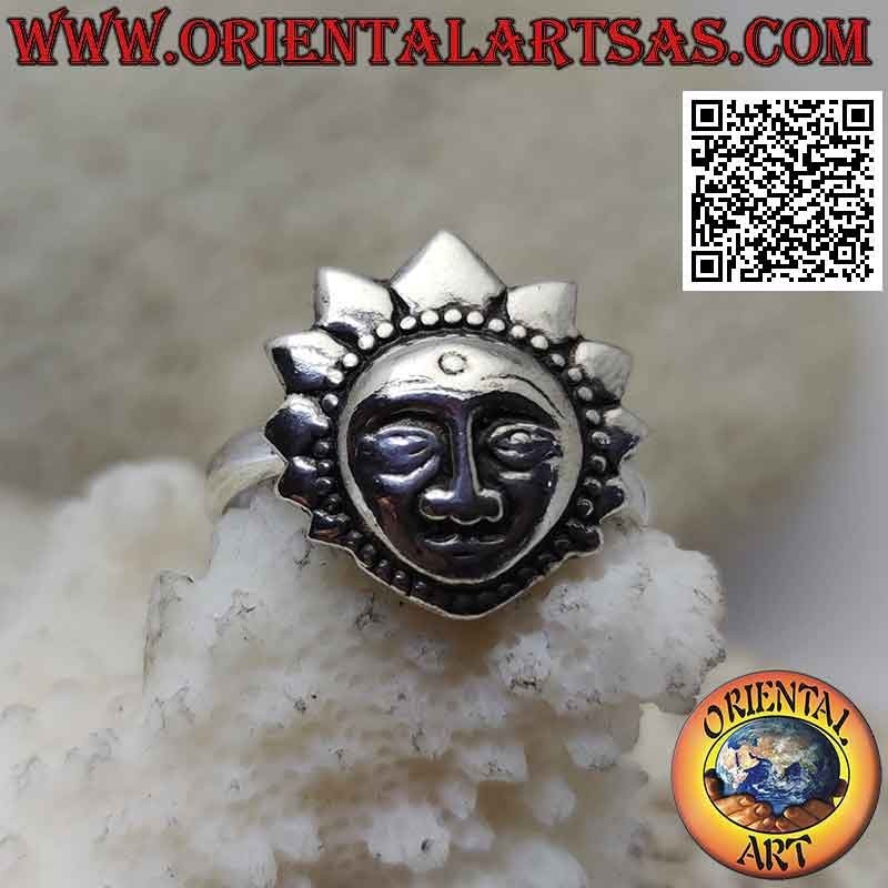 3 mm silver ring with shaped Nepalese sun hooked