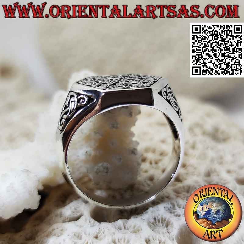 Chevalière hexagonale en argent avec noeuds triskell cygne