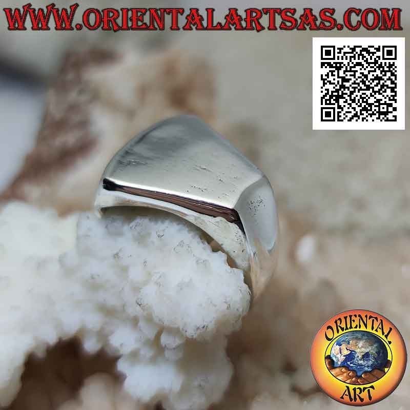 Anello in argento liscio a trapezio isoscele di traverso