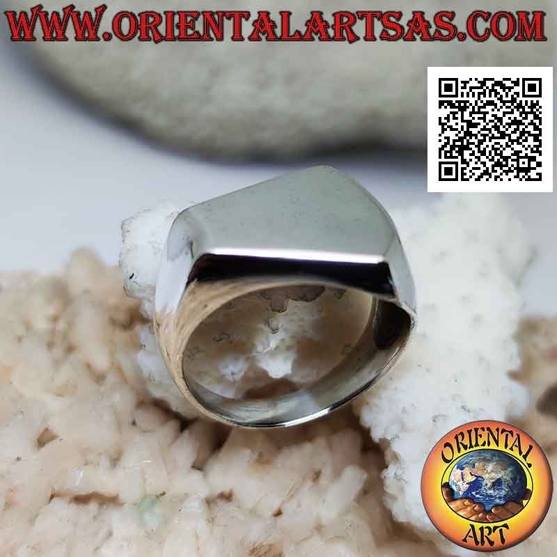 Anello in argento liscio a trapezio isoscele di traverso