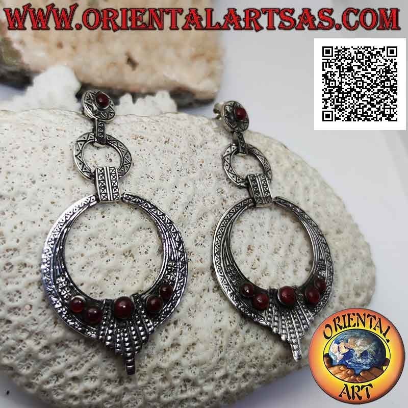 Pendientes de plata de lóbulo a trío de discos de crecimiento colgantes con grabados étnicos y cornalina natural