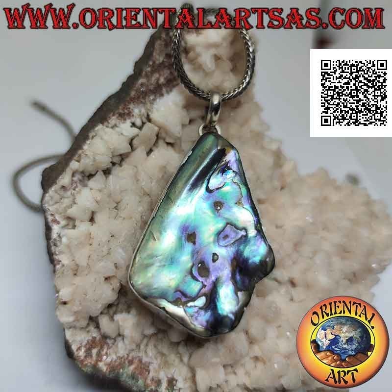 Silver pendant in the shape of an irregular triangle with paua shell (abalone)