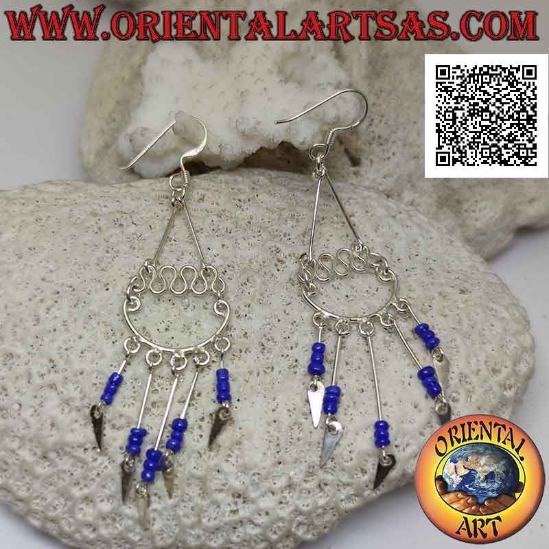 Silberohrringe mit Hakenschleife und 5 Reihen Trio aus Lapislazuli-Perlen mit spitzen Plättchen