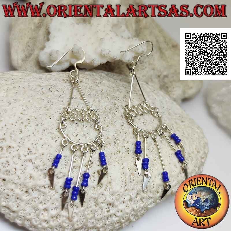 Silberohrringe mit Hakenschleife und 5 Reihen Trio aus Lapislazuli-Perlen mit spitzen Plättchen