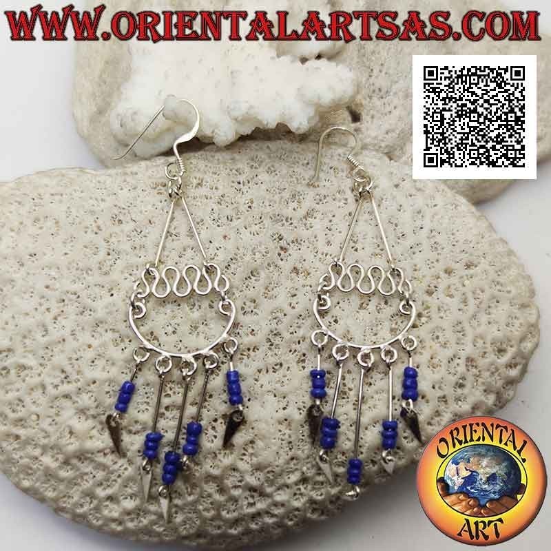 Silberohrringe mit Hakenschleife und 5 Reihen Trio aus Lapislazuli-Perlen mit spitzen Plättchen