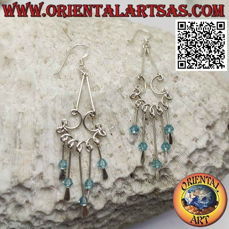 Pendientes de arco enrollado de plata con cristales azules colgantes