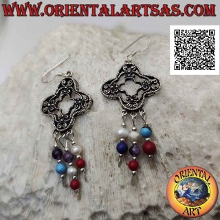 Boucles d'oreilles losanges rondes en argent décorées de filigrane avec pendentifs en perles multicolores et argenté