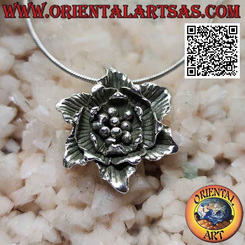Colgante de plata en forma de flor de loto florecida (grande)