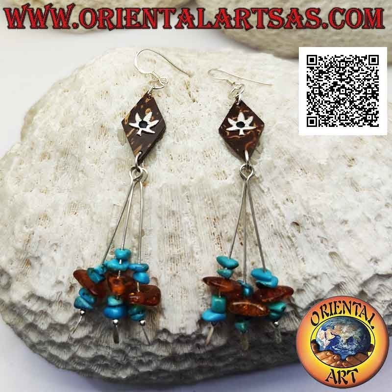 Silberne Ohrringe mit Kokos-Rhombus mit appliziertem Blatt und drei Strängen mit Türkis- und Bernsteinfragmenten