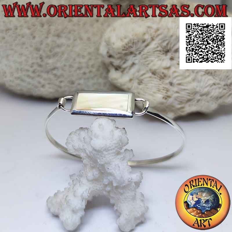 Brazalete rígido liso en plata 925 wire con alambre de nácar rectangular (cierre entrelazado)