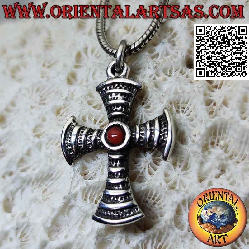 Colgante de plata en forma de cruz con coral natural redondo central