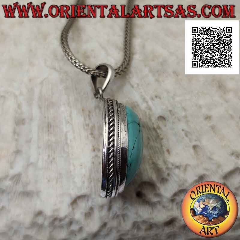Ciondolo in argento con turchese antico ovale cabochon contornato da intreccio elicoidale (grande)