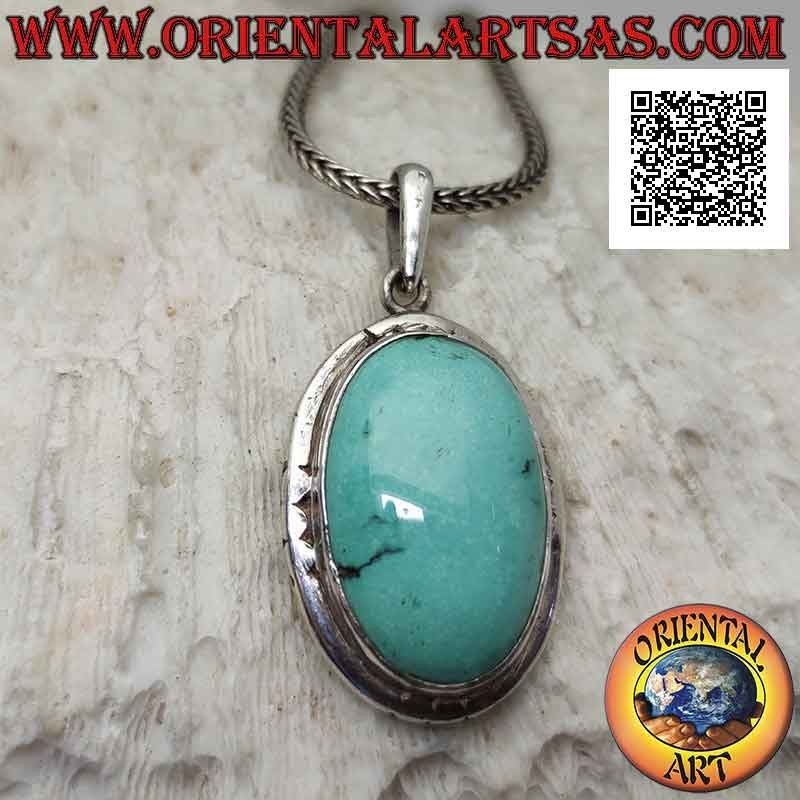 Colgante de plata con turquesa antigua ovalada y borde sobresaliente liso grabado en los puntos cardinales