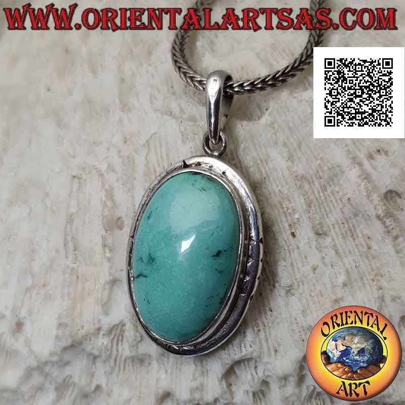 Colgante de plata con turquesa antigua ovalada y borde sobresaliente liso grabado en los puntos cardinales