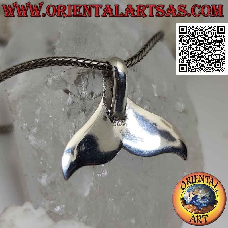 Colgante de plata en forma de cola de ballena curva con ónix