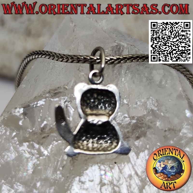 Colgante de plata en forma de castor (anime)