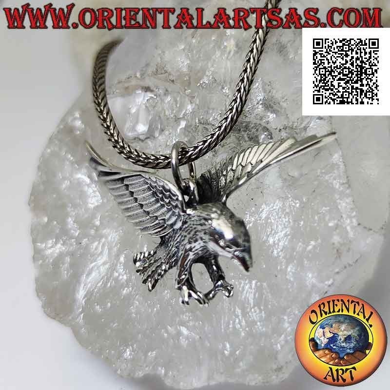 Silver pendant in the shape of a hunting eagle (three-quarter view) with flat wings