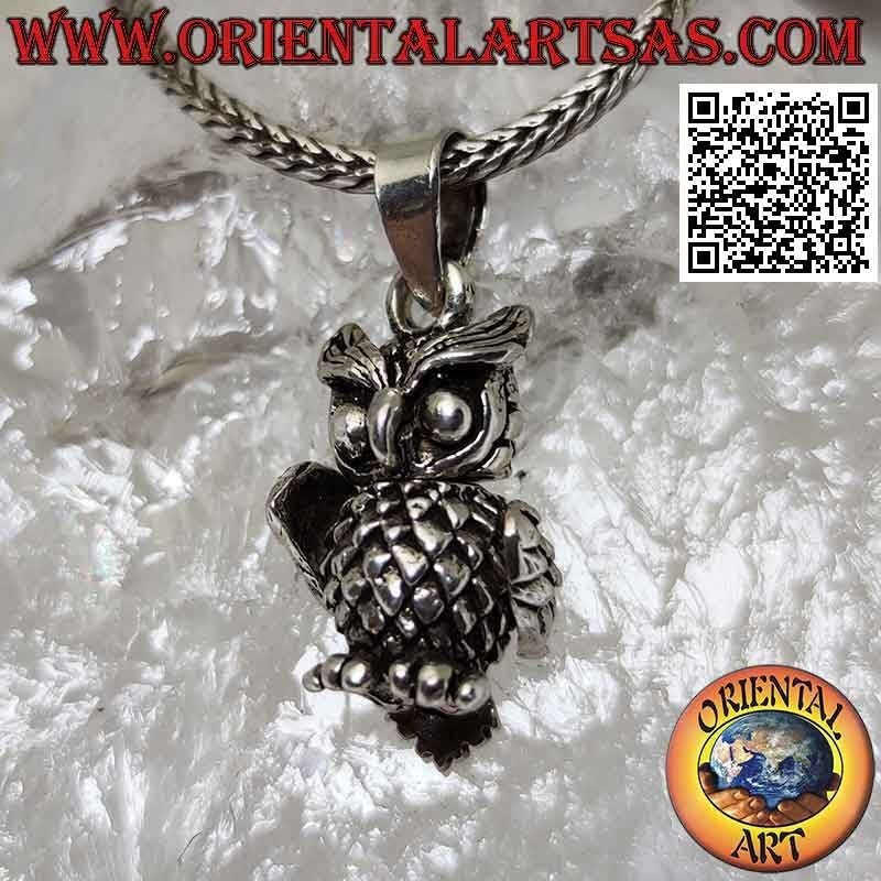 Silver pendant in the shape of a three-dimensional mobile owl (small)