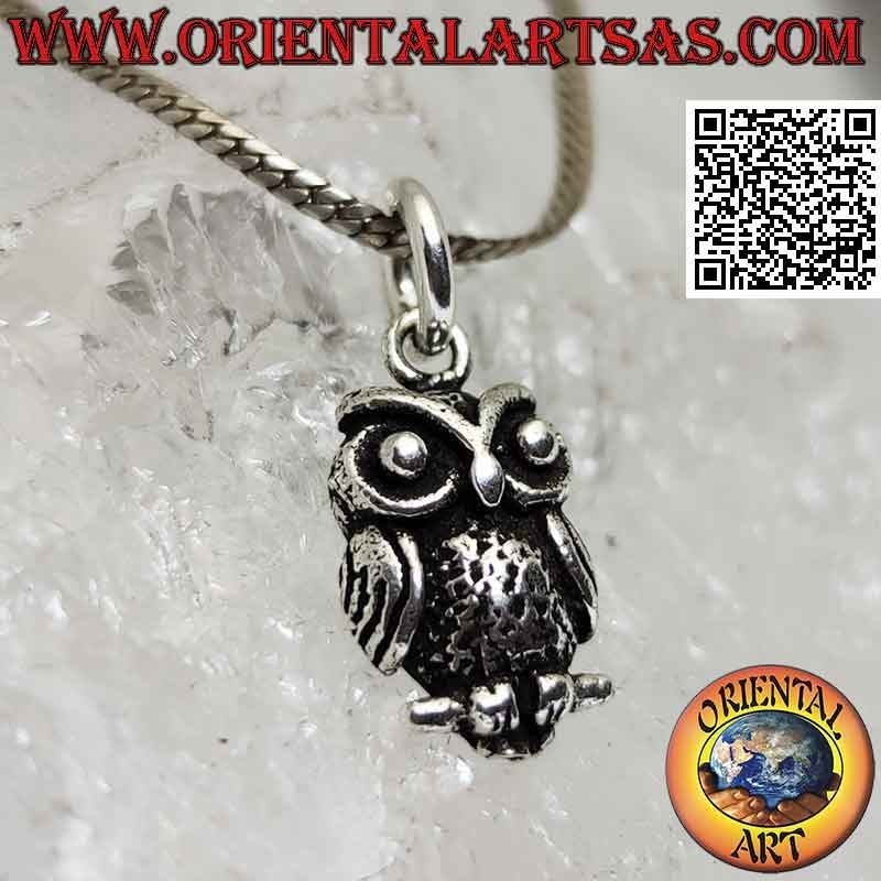 Colgante de plata, búho en la rama con alas en las caderas (pequeño)