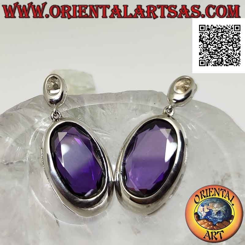 Pendientes lóbulos de plata con gran amatista sintética ovalada facetada con alambre de borde liso