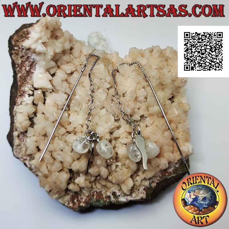 Orecchini in argento a catenina con barretta dritta e cornetto e due cristalli di rocca pendenti