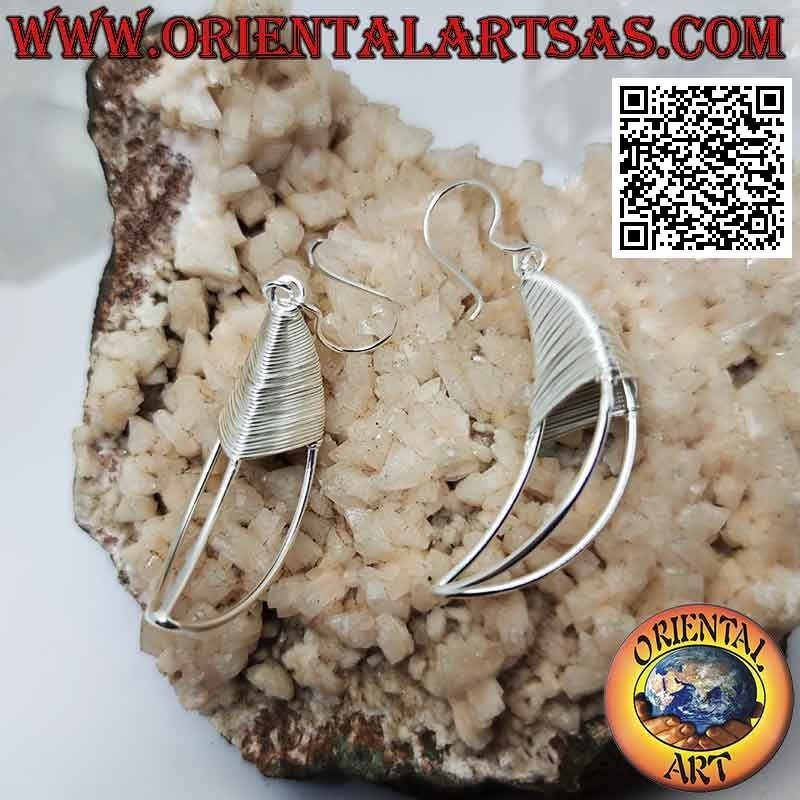 Boucles d'oreilles à levier en argent avec lune en fil tridimensionnel