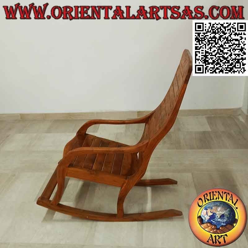 Mecedora clásica con reposapiés en madera maciza de teca