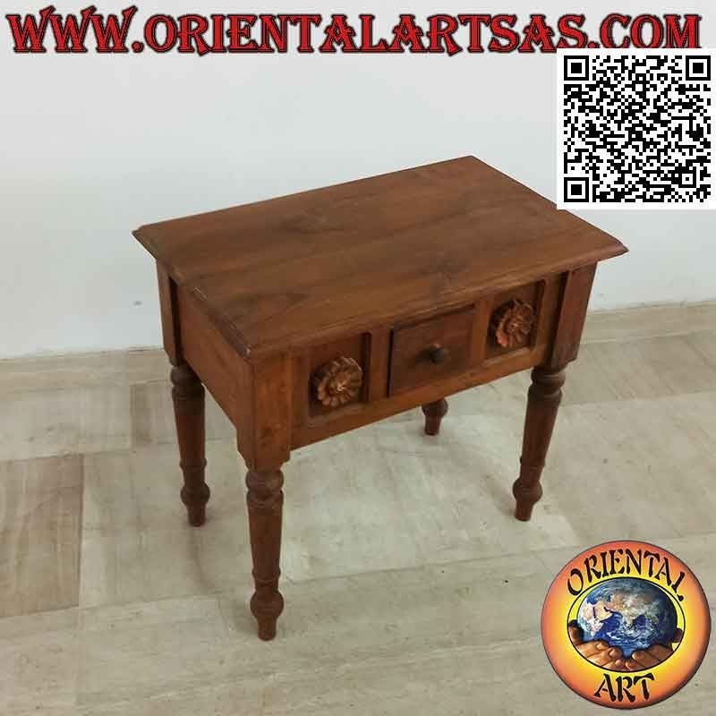 Mesita étnica con cajón entre girasoles en relieve en madera de teca