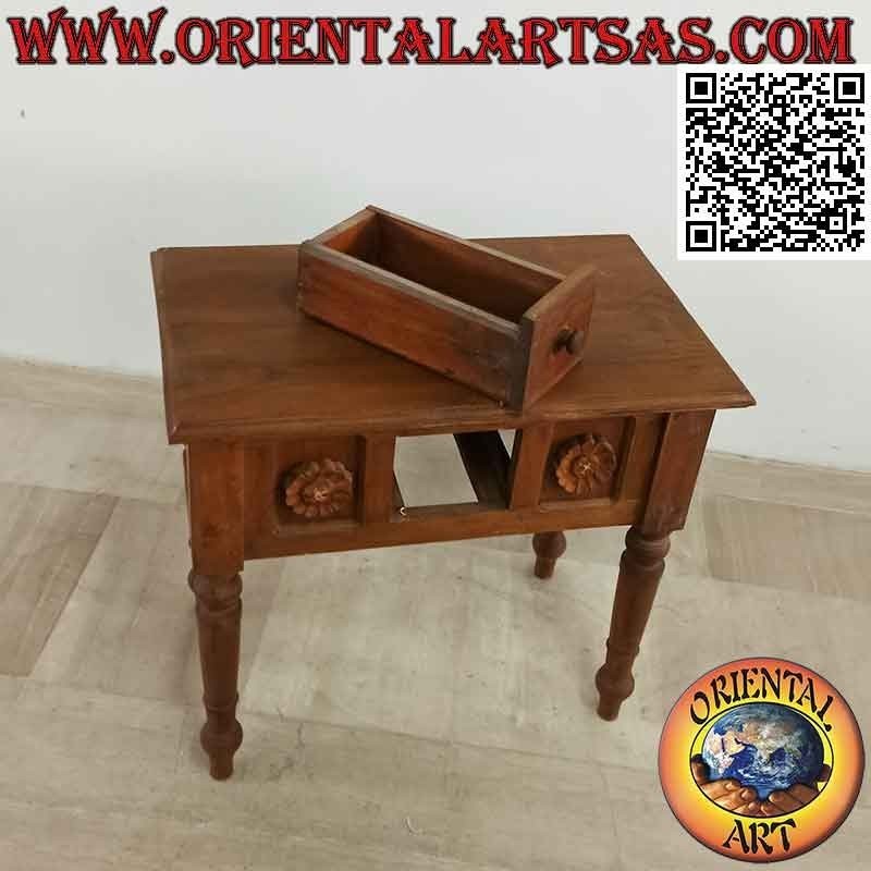 Tavolino etnico con cassetto tra girasoli in rilievo in legno di teak