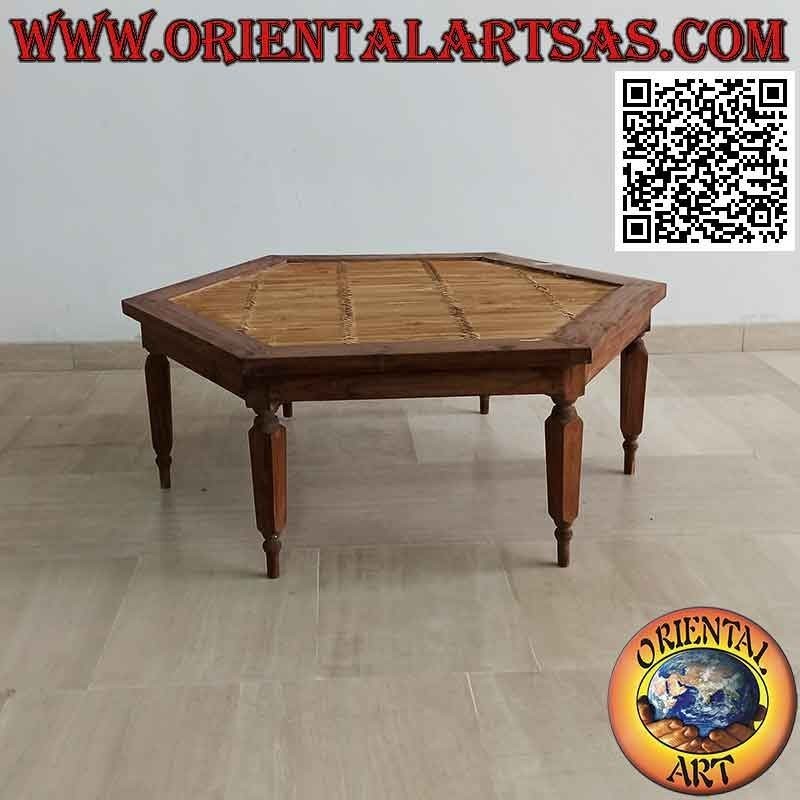 Mesita baja hexagonal en madera de teca y centro de bambú