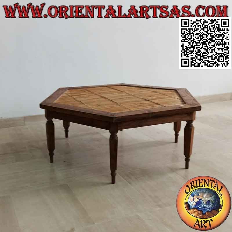 Mesita baja hexagonal en madera de teca y centro de bambú