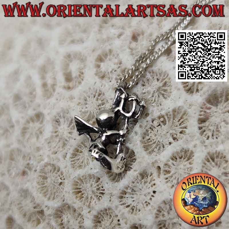 Colgante de plata en forma de diablo con tridente (tridimensional)