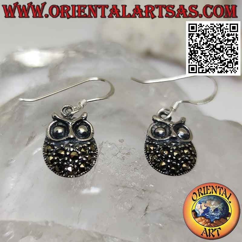 Orecchini in argento con gufo paffuto pendente tempestato di marcassite