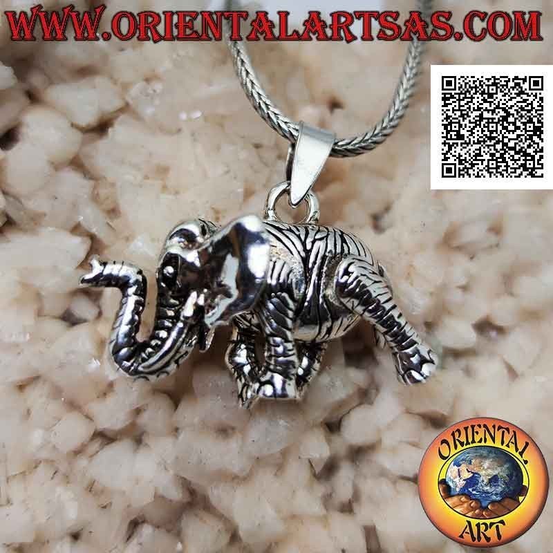 Ciondolo in argento a forma di elefante sagomato tridimensionale, completamente mobile (muove testa, zampe e coda)
