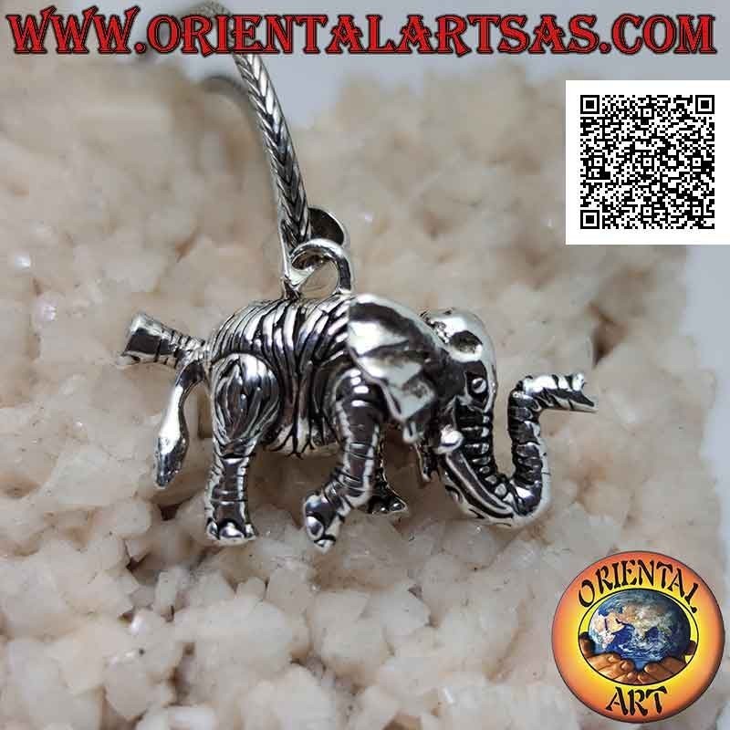 Pendentif en argent en forme d'éléphant en trois dimensions, entièrement mobile (déplace la tête, les pattes et la queue)