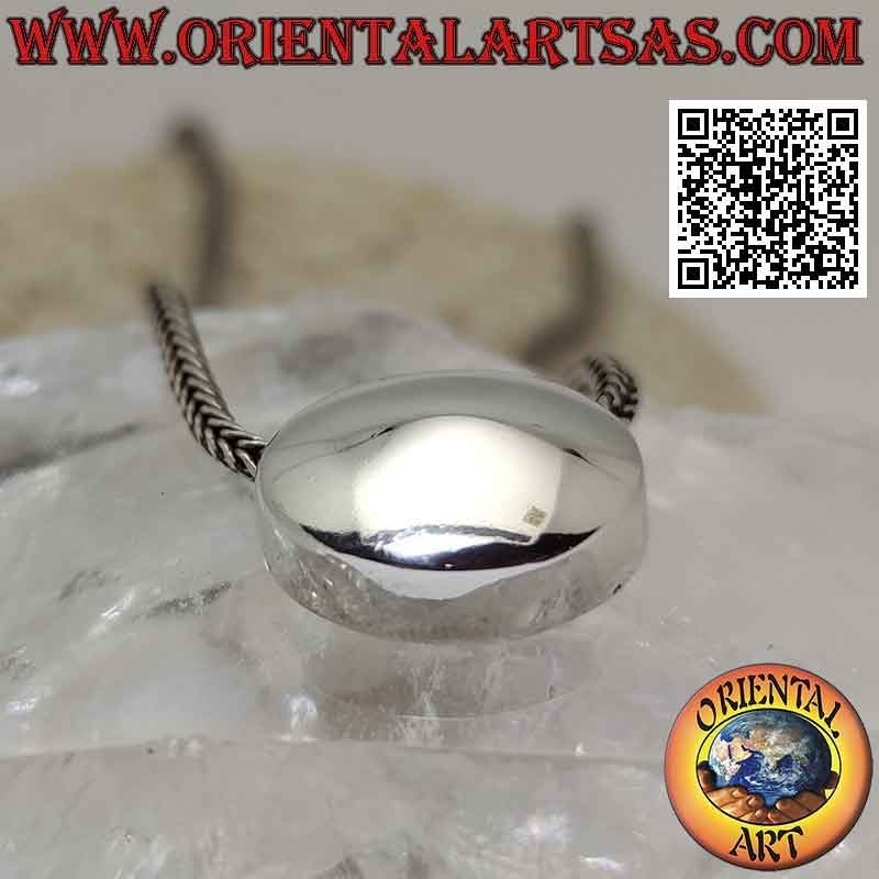 Colgante de plata lisa en forma de botón convexo con agujeros en los laterales