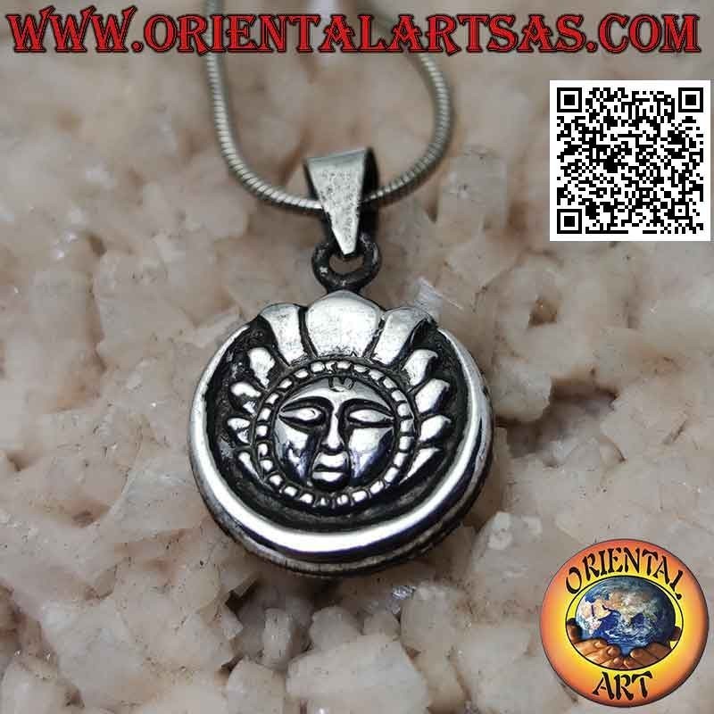 Colgante de plata, sol con cara en la luna en estilo nepalí (Ø 15 mm)