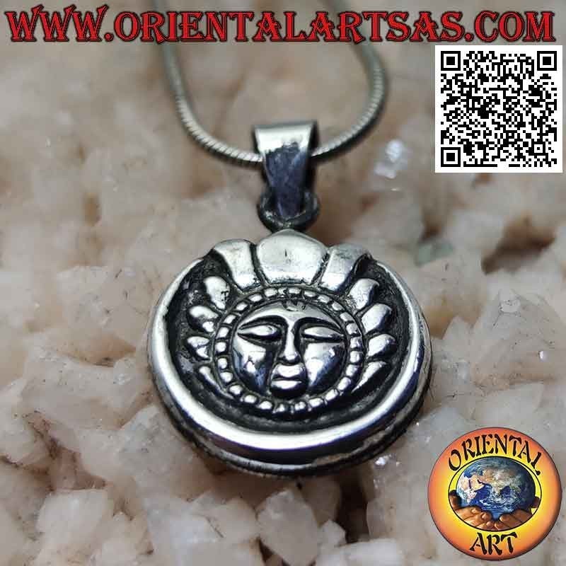 Colgante de plata, sol con cara en la luna en estilo nepalí (Ø 15 mm)