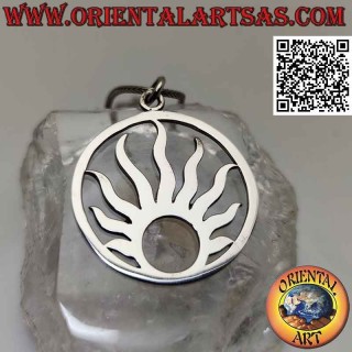 Colgante de plata lisa, el sol radiante en el círculo