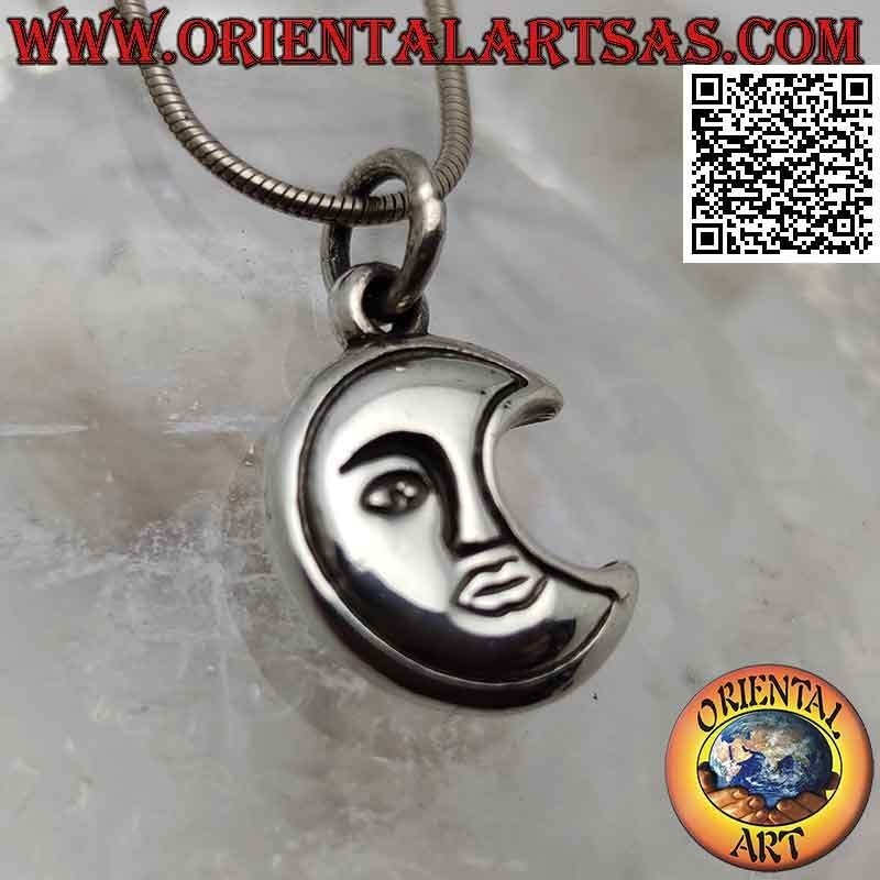 Silver pendant, double-sided rounded crescent with engraved half face