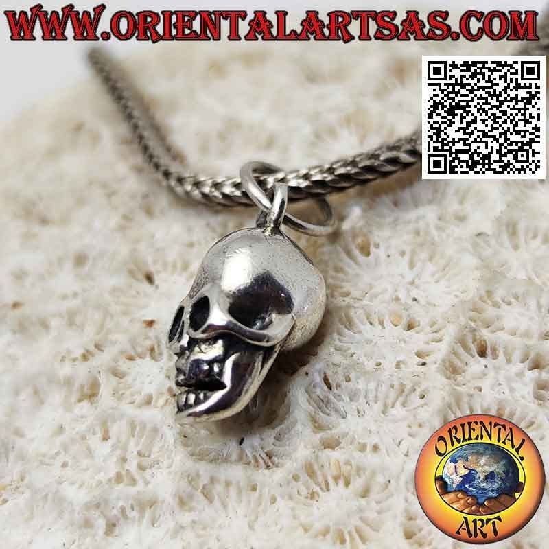 Silver pendant in the shape of a three-dimensional skull with wide open eyes (small)