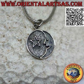 Pendentif en argent, médaille avec lune et étoile en bas-relief