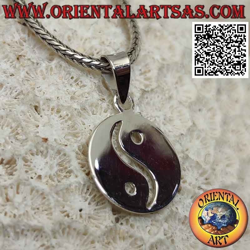 Pendentif en argent lisse, plat et perforé yin yang "Tao"