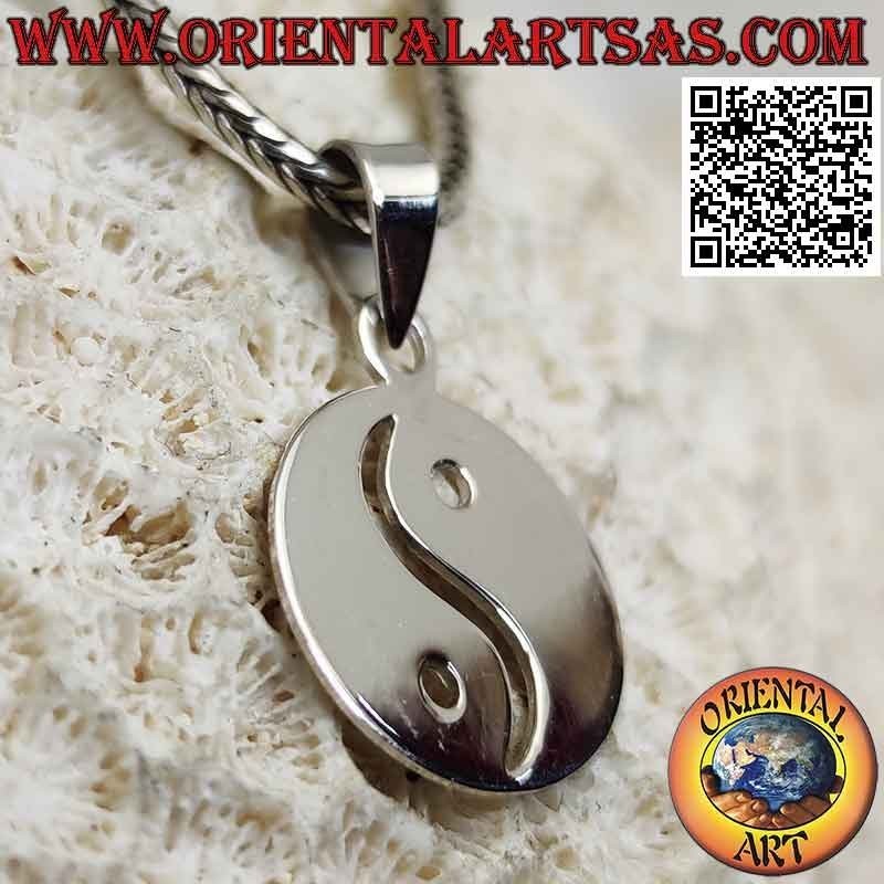 Pendentif en argent lisse, plat et perforé yin yang "Tao"