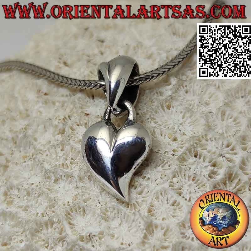 Ciondolo in argento, cuore liascio e bombato con punta allungata