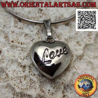 Pendentif en argent, coeur lisse avec écriture "amour" gravée
