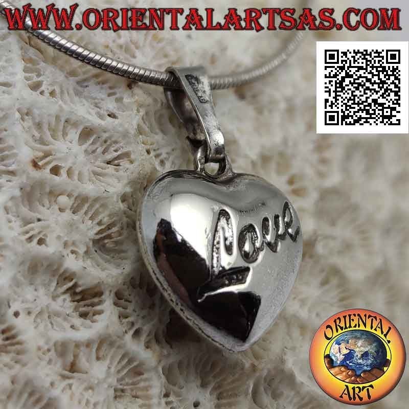 Ciondolo in argento, cuore liscio con scritta "love" incisa